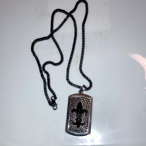 Men’s necklace